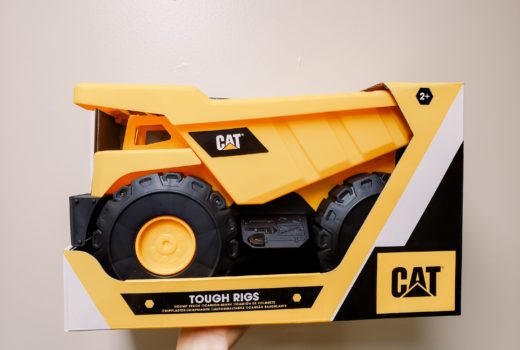 CAT-tough-rigs-truck-dump